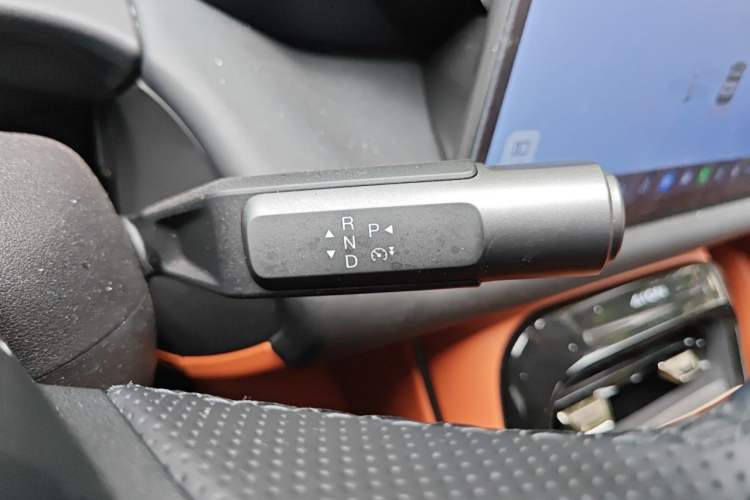 Used AION V 2024 Aion Tyrannosaurus 650 LiDAR Edition Gear Lever