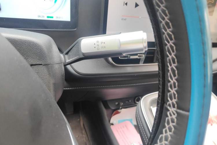 Used AION V 2024 Plus 70 Smart Edition Ternary Lithium Gear Lever