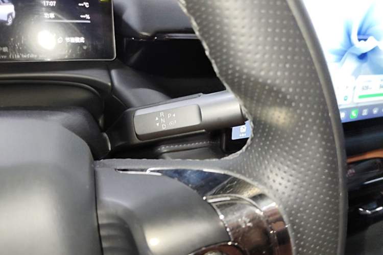 Used AION V 2024 Aion Tyrannosaurus 650 Smart Luxury Edition Gear Lever