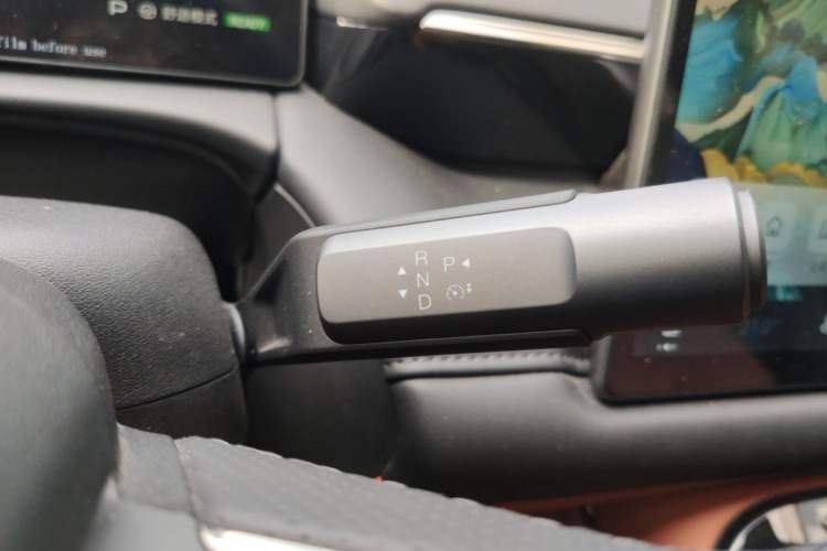 Used AION V 2024 Aion Tyrannosaurus 650 LiDAR Edition Gear Lever