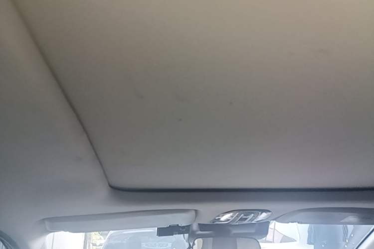 Used AION V 2024 Plus 70 Ultra-Charging Version Ternary Lithium Headliner