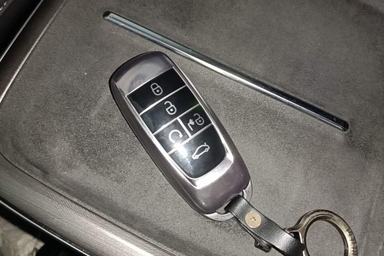 Used AION V 2024 Plus 70 Star Edition Lithium Iron Phosphate Interior 1