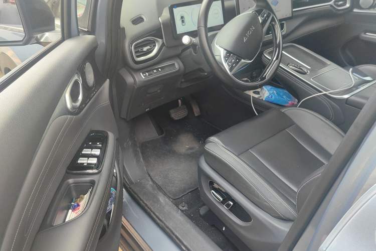 Used AION V 2024 Plus 70 Star Edition Ternary Lithium Interior 3