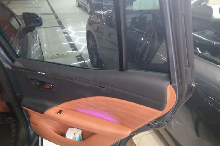 Used AION V 2024 Aion Tyrannosaurus 650 LiDAR Edition Interior 3