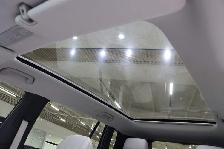 Used AION V 2024 Aion Tyrannosaurus 650 LiDAR Edition Interior 5