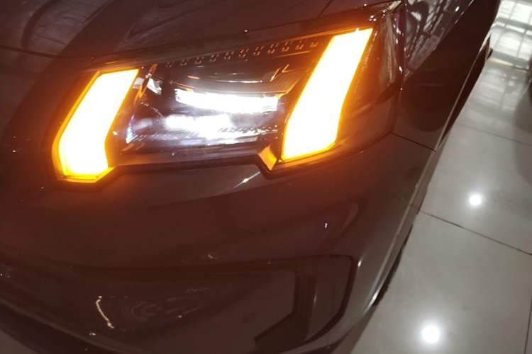 Used AION V 2024 Aion Tyrannosaurus 650 LiDAR Edition Left Front Headlight