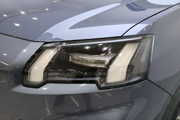 Used AION V 2024 Aion Tyrannosaurus 650 LiDAR Edition Left Front Headlight