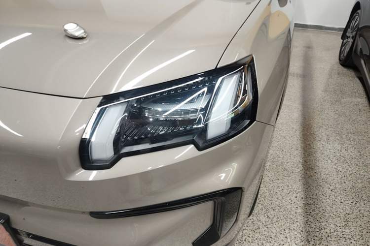 Used AION V 2024 Aion Tyrannosaurus 520 Intelligent Premium Edition Left Front Headlight