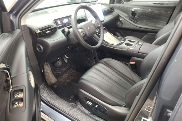 Used AION V 2024 Aion Tyrannosaurus 650 Smart Premium Edition Left Front Seat