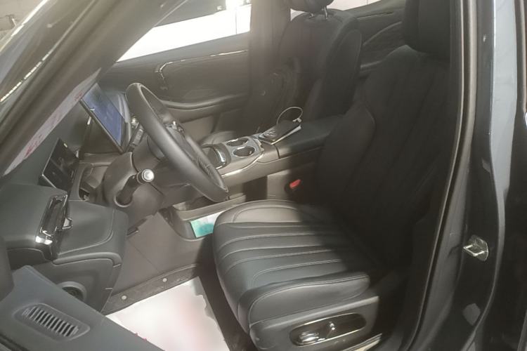 Used AION V 2024 Aion Tyrannosaurus 650 LiDAR Edition Left Front Seat