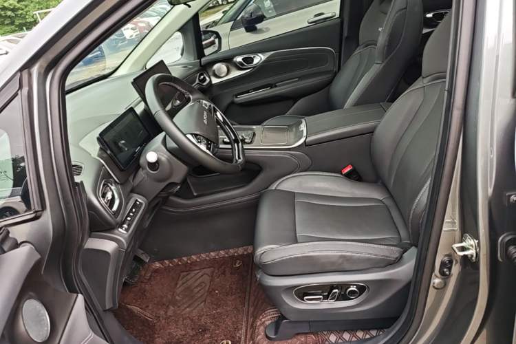 Used AION V 2024 Plus 80 Star Edition Ternary Lithium Left Front Seat