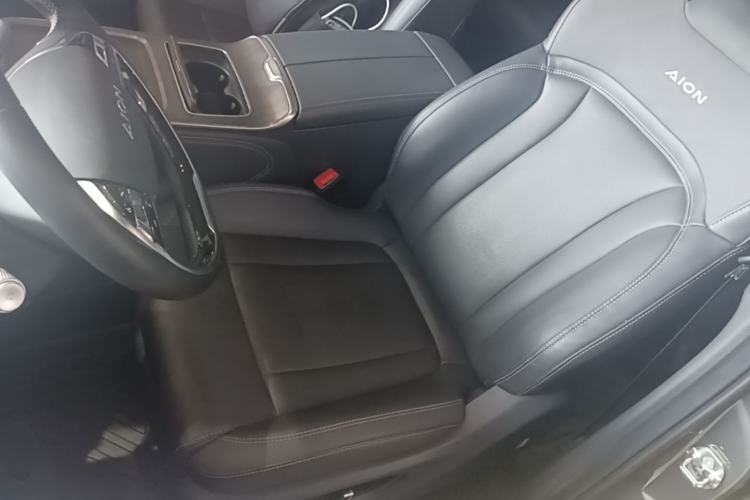 Used AION V 2024 Plus 70 Ultra-Charging Version Ternary Lithium Left Front Seat