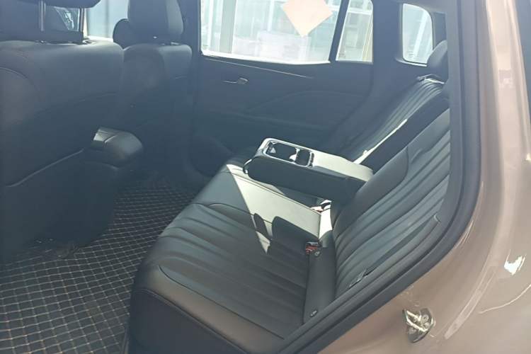 Used AION V 2024 Aion Tyrannosaurus 650 Smart Luxury Edition Left Rear Seat