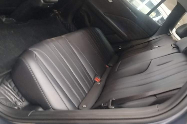 Used AION V 2024 Aion Tyrannosaurus 650 Smart Premium Edition Left Rear Seat