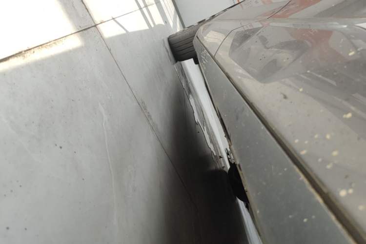 Used AION V 2024 Aion Tyrannosaurus 520 Smart Luxury Edition Left Side Sill