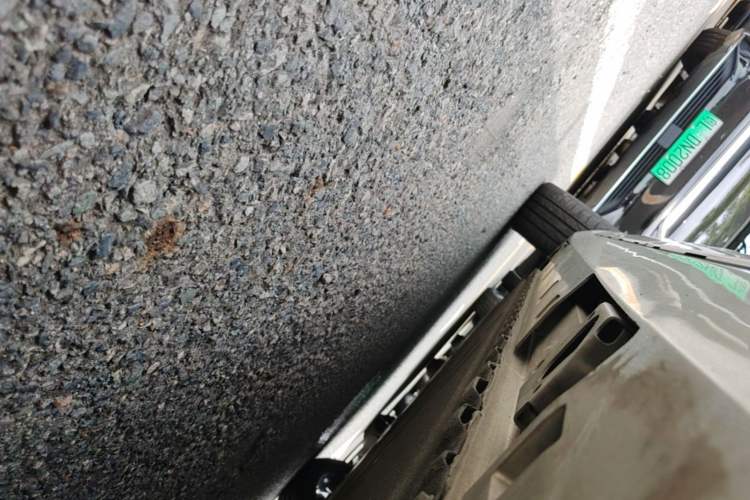Used AION V 2024 Aion Tyrannosaurus 650 Smart Luxury Edition Left Side Sill