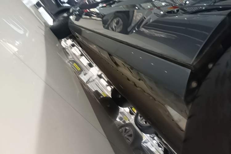 Used AION V 2024 Aion Tyrannosaurus 650 LiDAR Edition Left Side Sill