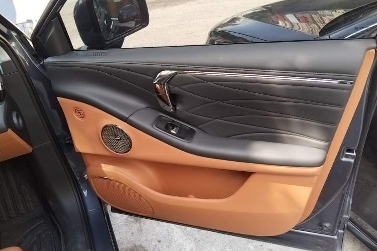 Used AION V 2024 Aion Tyrannosaurus 650 Smart Luxury Edition Right Front Door Interior