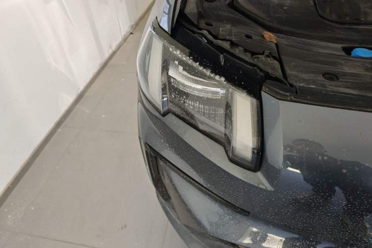 Used AION V 2024 Aion Tyrannosaurus 650 LiDAR Edition Right Front Headlight