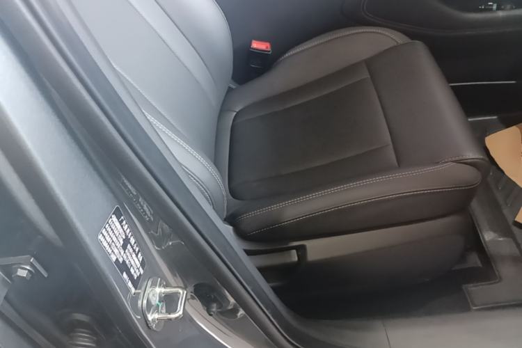 Used AION V 2024 Plus 70 Ultra-Charging Version Ternary Lithium Right Front Seat