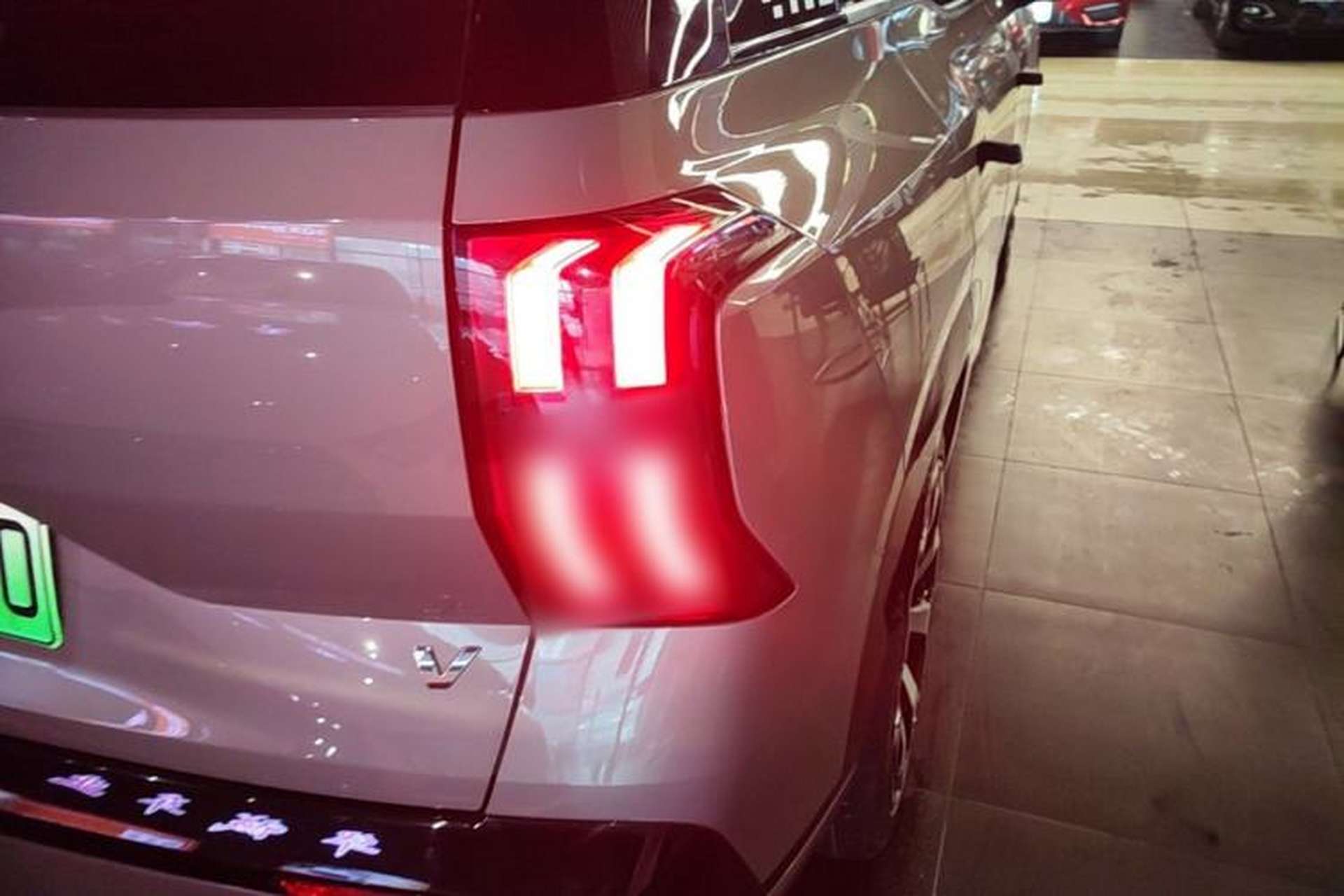 Used AION V 2024 Aion Tyrannosaurus 650 Smart Premium Edition Right Rear Taillight