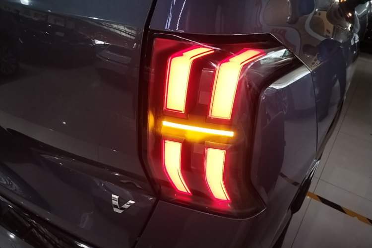 Used AION V 2024 Aion Tyrannosaurus 650 LiDAR Edition Right Rear Taillight