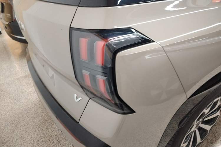 Used AION V 2024 Aion Tyrannosaurus 520 Intelligent Premium Edition Right Rear Taillight