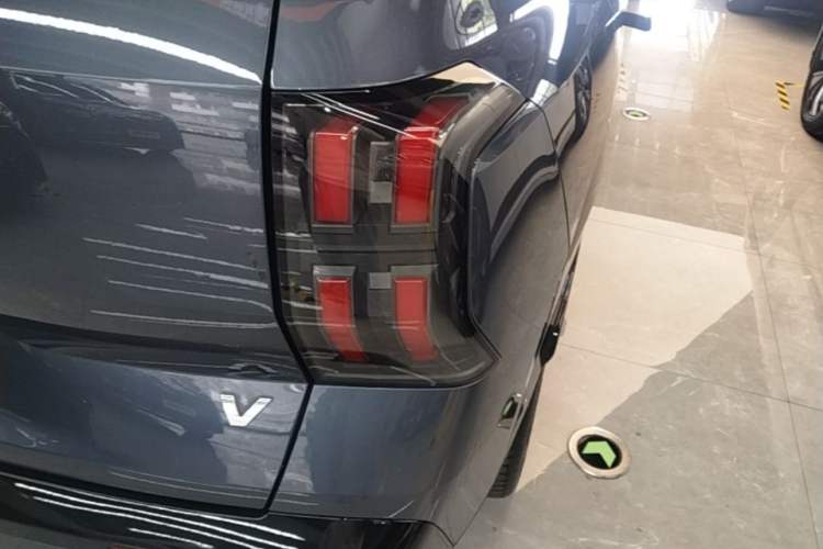 Used AION V 2024 Aion Tyrannosaurus 650 Smart Premium Edition Right Rear Taillight