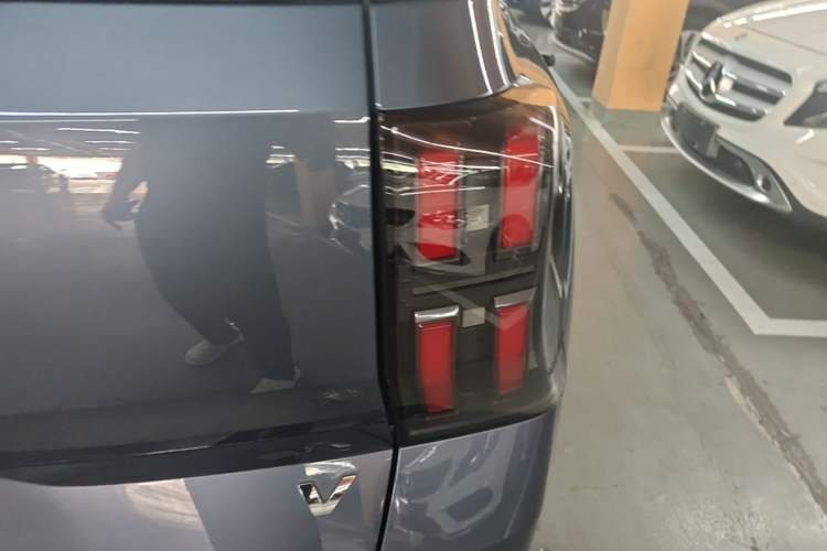 Used AION V 2024 Aion Tyrannosaurus 520 Smart Luxury Edition Right Rear Taillight