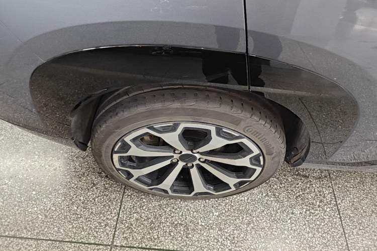 Used AION V 2024 Aion Tyrannosaurus 520 Smart Luxury Edition Right Rear Wheel Hub