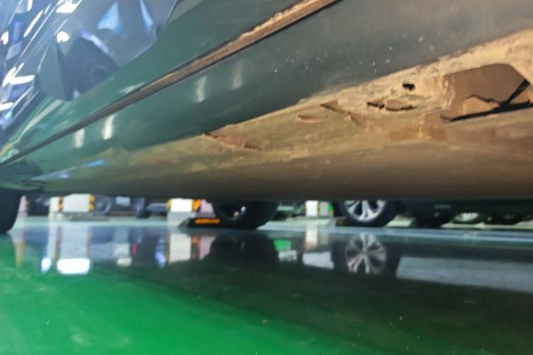 Used AION V 2024 Aion Tyrannosaurus 520 Smart Luxury Edition Right Side Sill