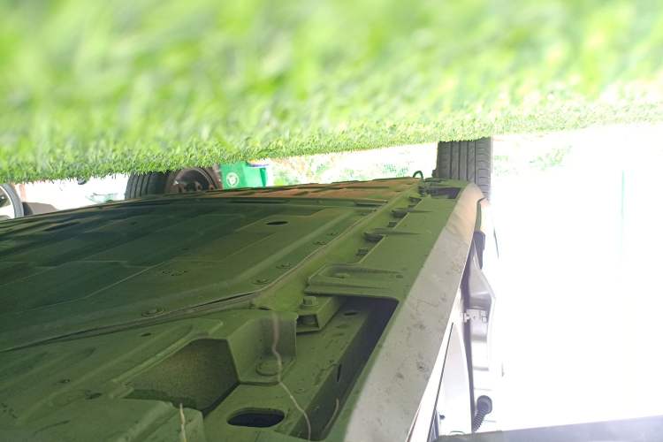 Used AION V 2024 Plus 70 Star Edition Lithium Iron Phosphate Right Side Sill