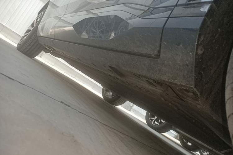 Used AION V 2024 Aion Tyrannosaurus 650 LiDAR Edition Right Side Sill