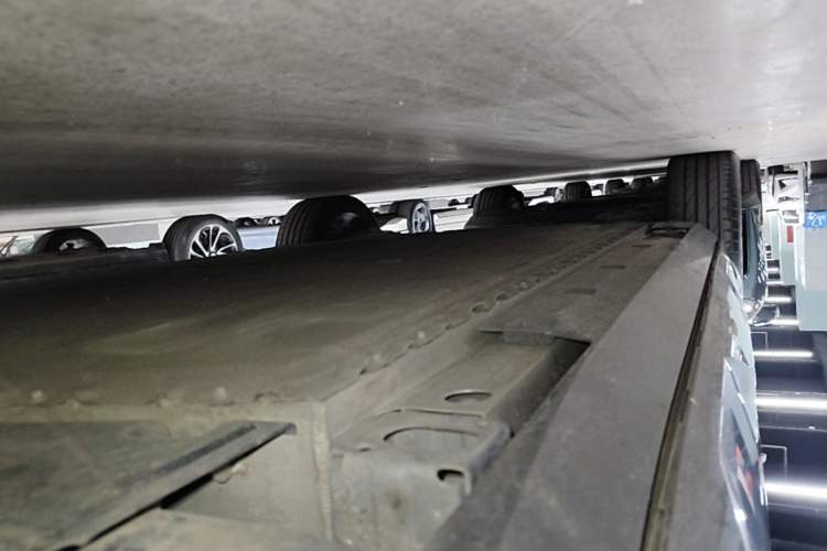 Used AION V 2024 Aion Tyrannosaurus 650 Smart Luxury Edition Right Side Sill