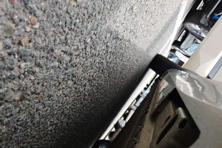 Used AION V 2024 Aion Tyrannosaurus 650 Smart Luxury Edition Right Side Sill