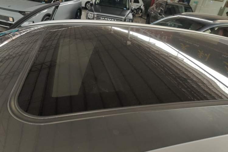 Used AION V 2024 Plus 70 Star Edition Lithium Iron Phosphate Roof