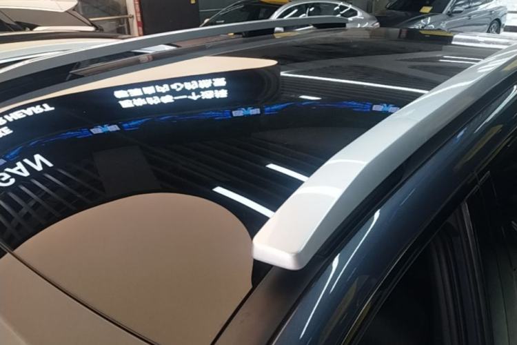 Used AION V 2024 Aion Tyrannosaurus 650 Smart Premium Edition Roof