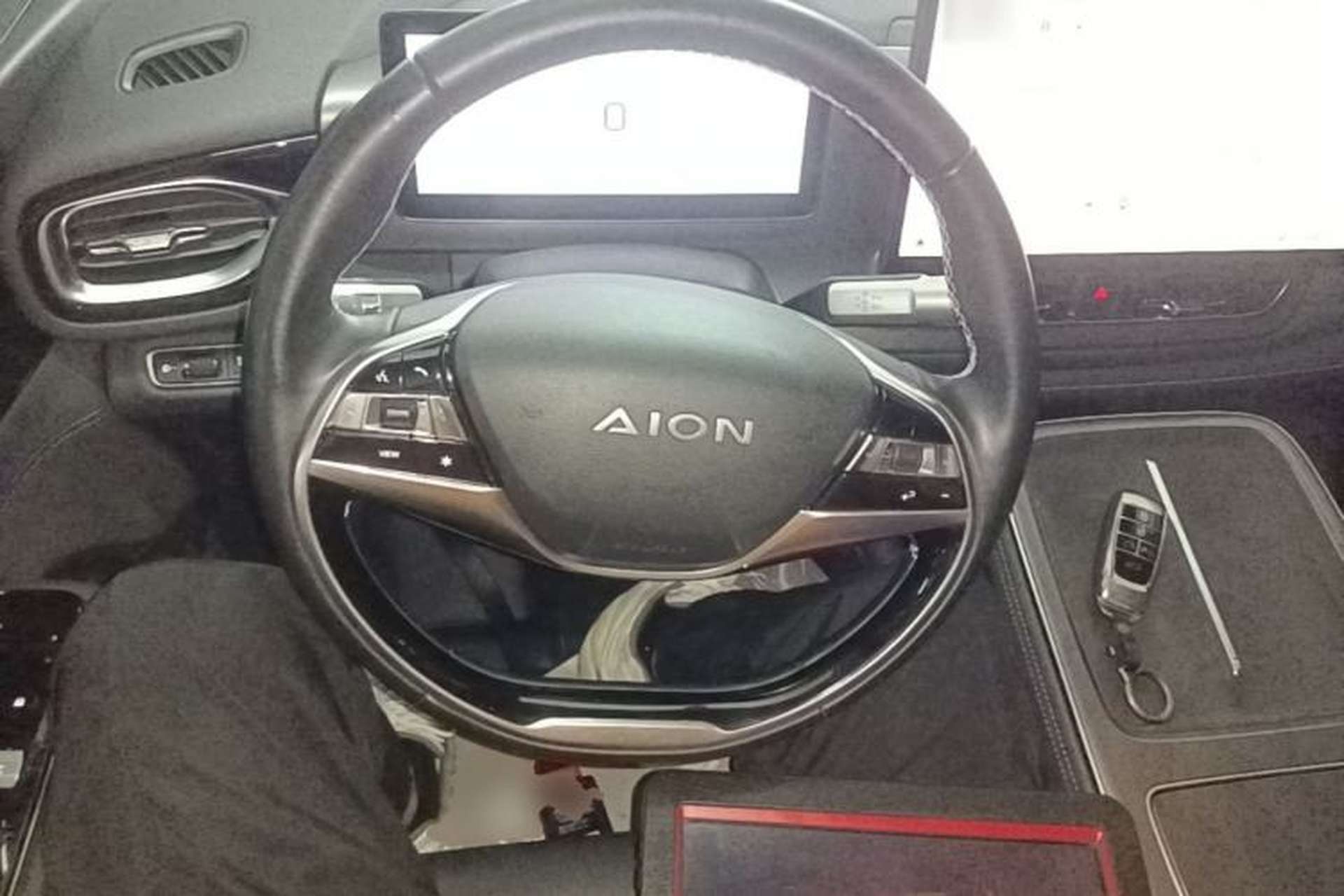Used AION V 2024 Plus 70 Star Edition Lithium Iron Phosphate Steering Wheel
