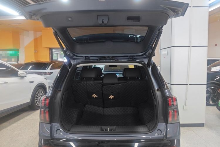 Used AION V 2024 Aion Tyrannosaurus 650 Smart Premium Edition Trunk