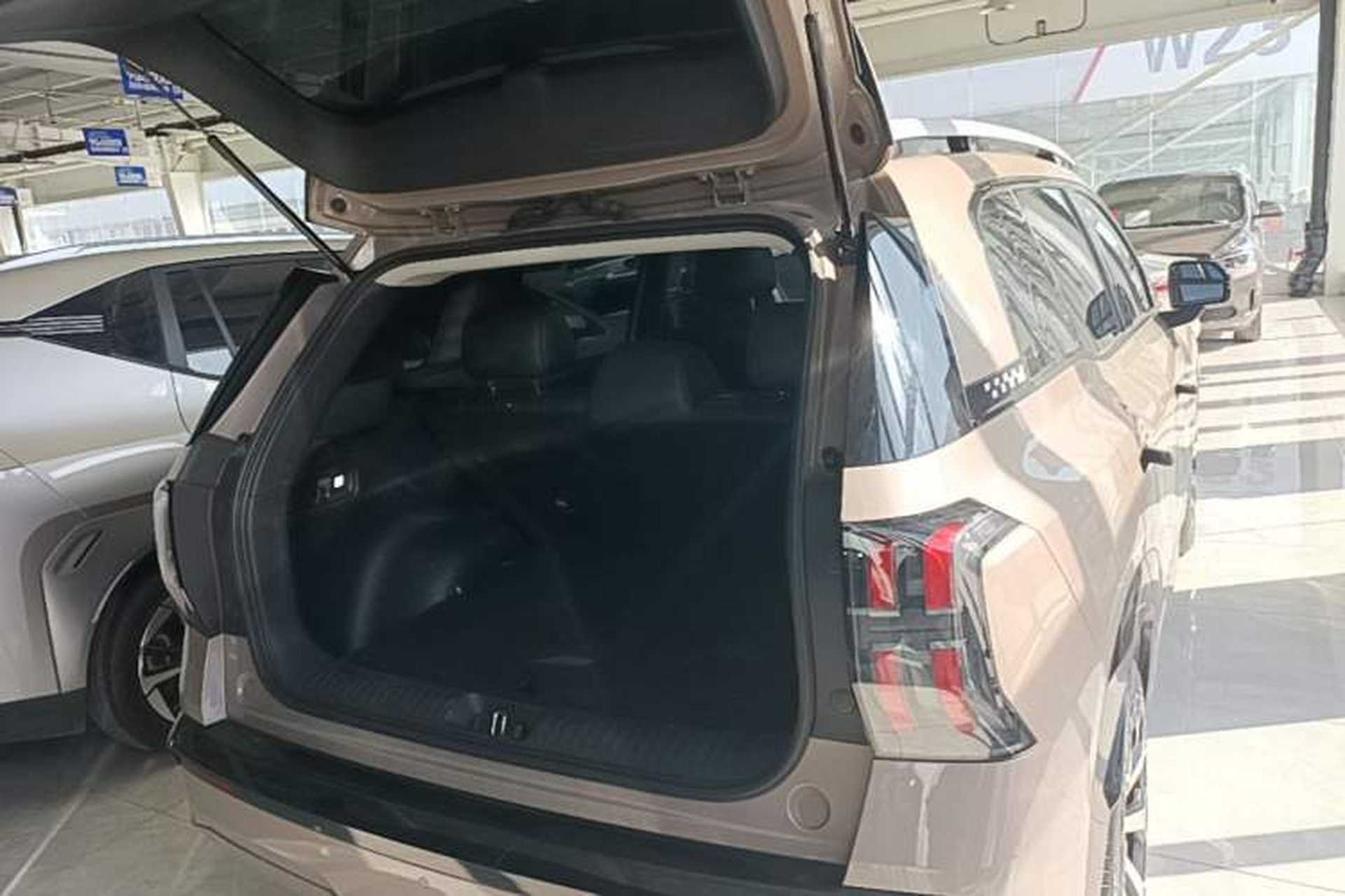 Used AION V 2024 Aion Tyrannosaurus 650 Smart Luxury Edition Trunk