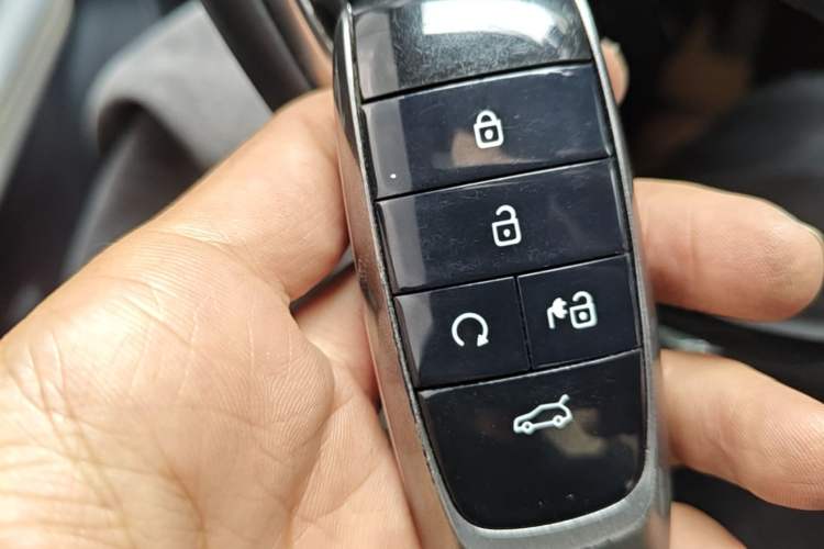 Used AION V 2024 Plus 70 Star Edition Lithium Iron Phosphate Vehicle Key