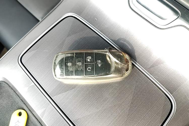 Used AION V 2024 Plus 70 Tech Edition Lithium Iron Phosphate Vehicle Key