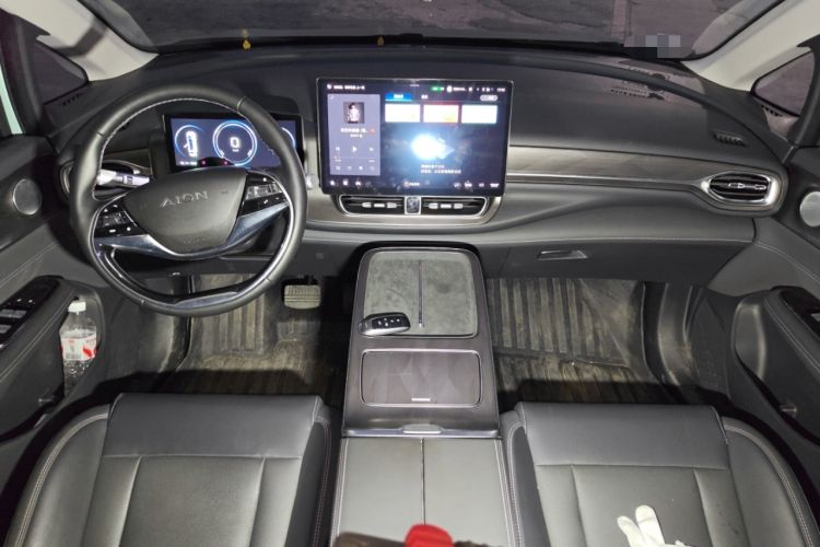 Used AION V 2024 Plus 80 Tech Edition Ternary Lithium Center Console
