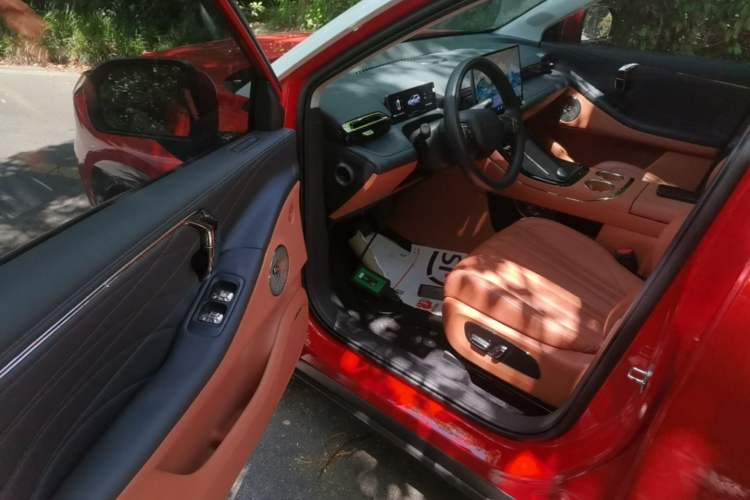 Used AION V 2024 Aion Tyrannosaurus 650 LiDAR Edition Driver Seat