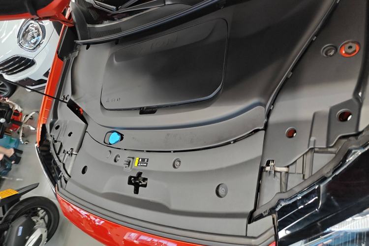 Used AION V 2024 Aion Tyrannosaurus 650 LiDAR Edition Engine Bay