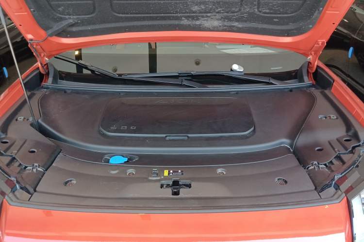 Used AION V 2024 Aion Tyrannosaurus 650 LiDAR Edition Engine Bay