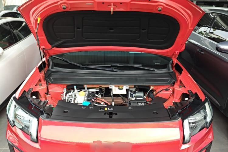 Used AION V 2024 Aion Tyrannosaurus 650 Smart Premium Edition Engine Bay