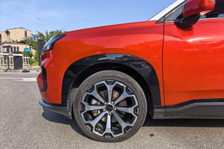 Used AION V 2024 Aion Tyrannosaurus 650 LiDAR Edition Exterior 5