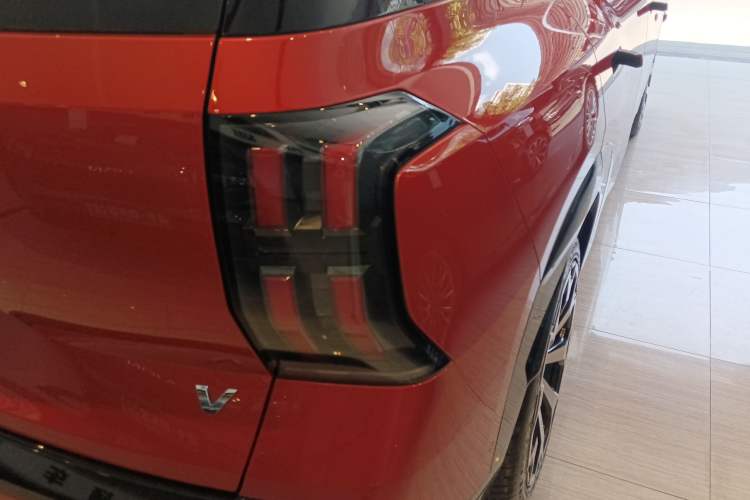 Used AION V 2024 Aion Tyrannosaurus 650 LiDAR Edition Exterior 6