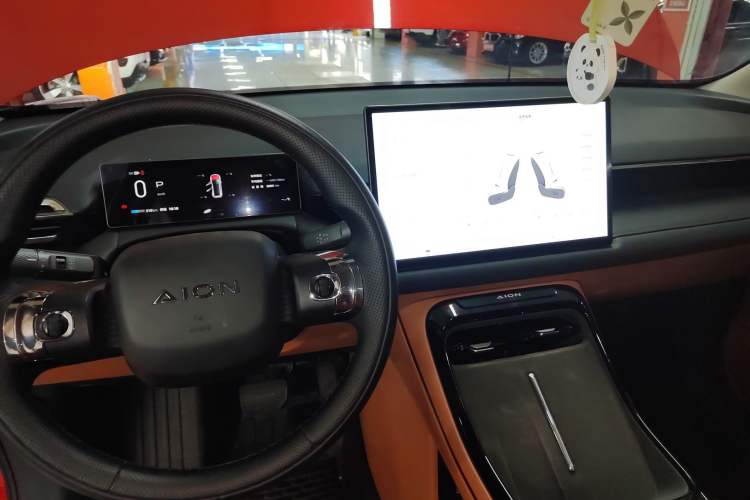 Used AION V 2024 Aion Tyrannosaurus 650 LiDAR Edition Gear Lever